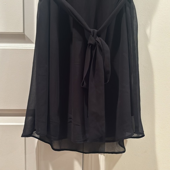 Black lined dress with sheer overlay and tie belt New without tags.Size XL - Picture 4 of 10